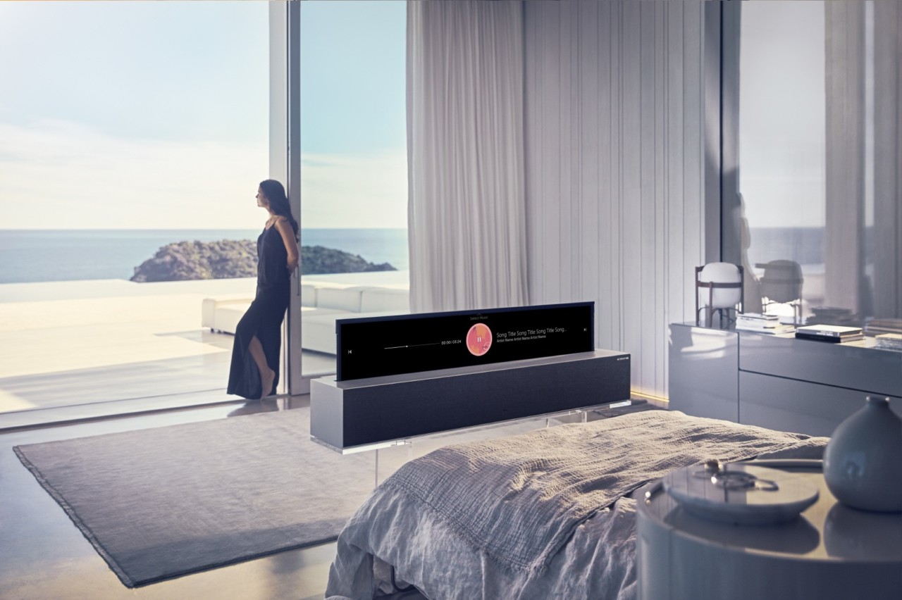 Lg Signature Oled Tv R With Roll-up Display Showcased At Ces 2019