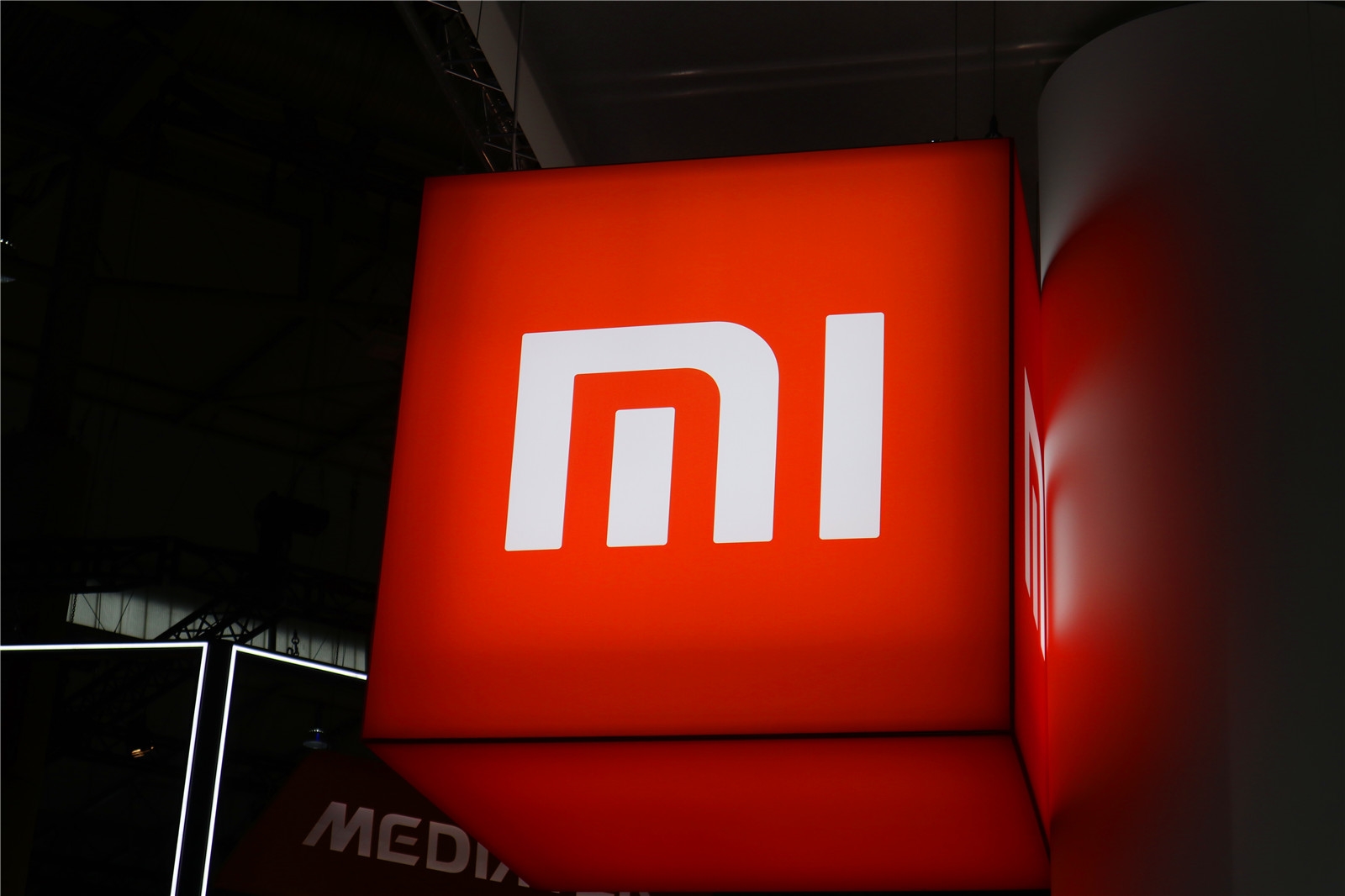 Xiaomi Formally Invests In Tcl Over 65 Million Shares